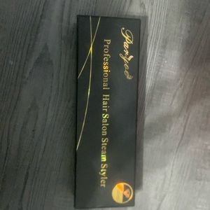 Professional hair salon steam styler